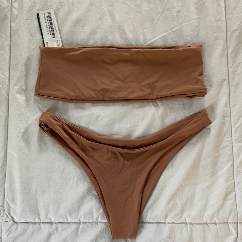 Dippin Daisy’s medium bikini